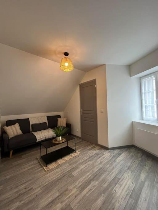 Charmante Maison De Bourg Cosy Acces Wifi Sepmes Exterior photo